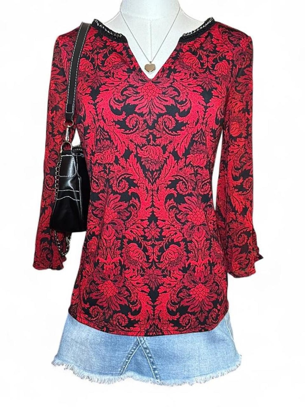 Roz & Ali Red and Black Floral Beaded V‑Neck Top Vampy Office Siren Flowy Goth